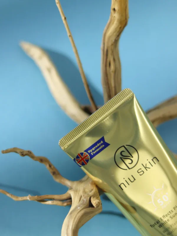 niu skin total effects platinum white SUNSCREEN 50ML