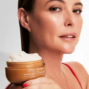 vanilla-apricot-body-butter-model-01